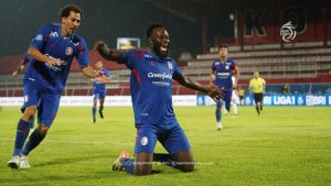 Arema FC Bangkit! Kemenangan Telak 6-2 Atas PSS, Ze Gomes Puji Mentalitas Tim!