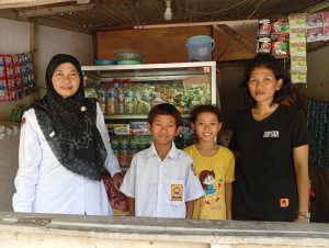 Yarindu: Semangat Perjuangan Siswa MTs Al-Mubarok Membantu Orang Tua Mengais Rezeki