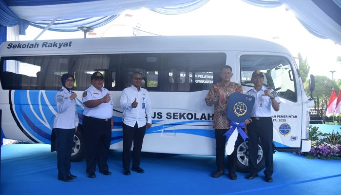 Hadirkan Kesetaraan Akses Pendidikan, Sleman Terima Bantuan Bus Sekolah dari Pemerintah Pusat
