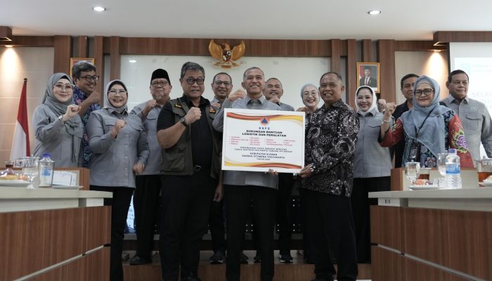 Kunjungi Pemkab Sleman, Komisi VIII DPR RI Serahkan Bantuan Kesiapsiagaan Bencana