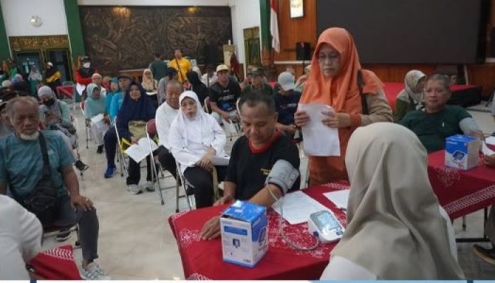 Kesehatan Jemaah Haji Jogja Dikawal hingga Tanah Suci