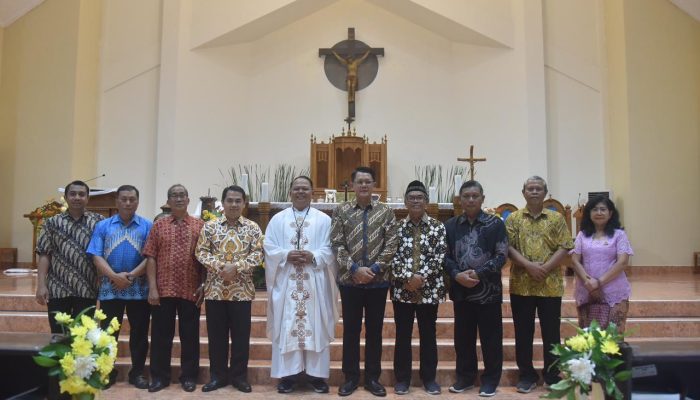 Wakil Bupati Sleman Hadiri Perayaan Malam Paskah di Gereja St. Petrus dan Paulus Babadan